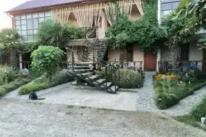 Sarmat Guesthouse, Pitsunda