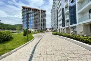 Sun Hills Apartments, Olginka