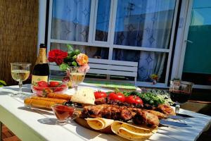 Dacha Udacha Cottage, Sevastopol