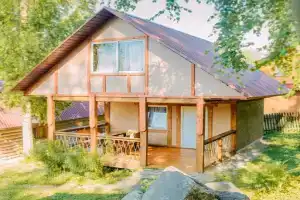 Hobiton Guest house, Katun