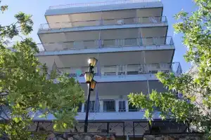 Baza Otdykha Yanos, Laspi