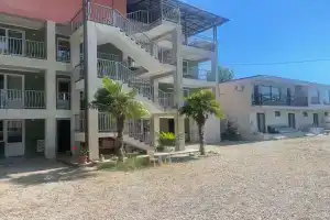 Grinvud Hotel, Pitsunda