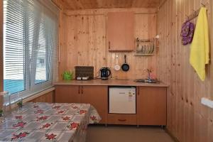 Kooperativ ,,Kavkaz,, Krymskaya 25 Tourist base, Golubitsky