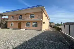 Ararat & Svetlana Guest house, Alakhadzi