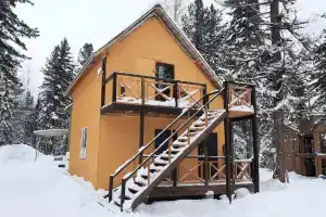 Apartamenty "Tselyy etazh v dome  40m2", Krasnoyarsk