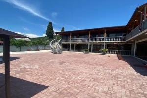 King Guest house, Candripsh