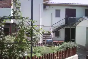 Chastnoe domovladeniya po nomeram Guest house, Saky