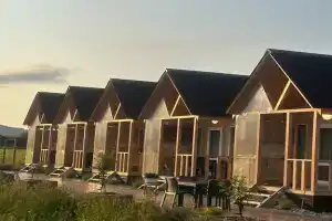 Semeynyy kompleks Chaynikov Tourist base, Alakhadzi