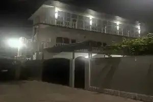 Mini- "Semeynyy" Mini-hotel, Candripsh