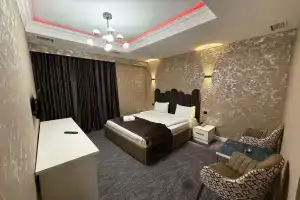 "Mont Inn Hotel", Rasdhoo