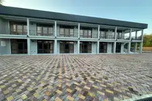 "Hotel Sky", Biurakan