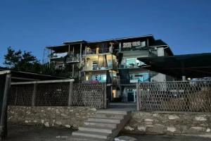 Azov-otel, Shcholkine