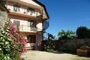 "Na Ardzinba" Guest house