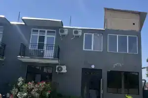 Azname Apartments, Ldzaa