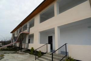 Mango mini-otel, Ldzaa