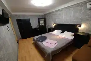 1-komnatnaya Apartments, Donetsk