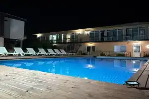 Tryohmestnyy nomer standart Apartments, Alakhadzi