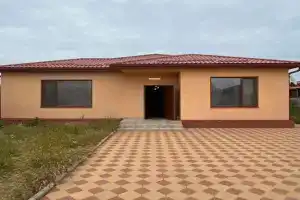 Uyutnyy dom u morya Cottage, Izbarbash