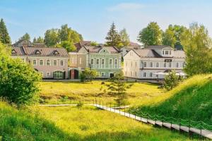 Hotel Domy Mastera Khomutova, Vyatskoye