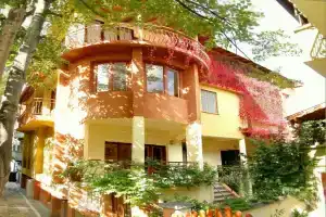 Dikaya loza Guest house, Pomorie