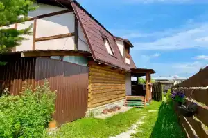 Yevraziya Cottage, Kusa