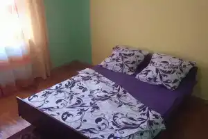 2-komnatnaya Apartments