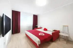 Svetlaya, uyutnaya v samom tsentre Noyabrska Apartments