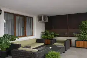 Chetyryohmestnyy nomer Lyuks s balkonom Apartments, Tbilisi