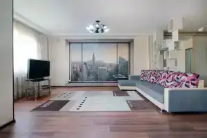 Bolshaya treshka ryadom s TRTs Mega Alma-Ata Apartments, Almaty