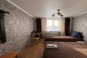 Dvuhmestnyy nomer s 2 otdelnymi krovatyami standart Apartments, Otradnoye
