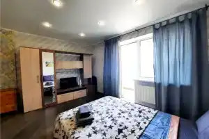 Prostornaya studiya s lodzhiey -- vash novyy komfortnyy dom Apartments, Reutov