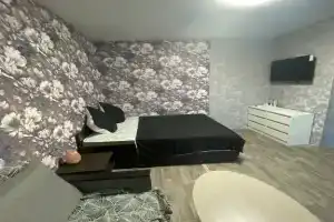 1-komnatnaya v novostroyke ot sobstvennika posle remonta Apartments, Mariupol
