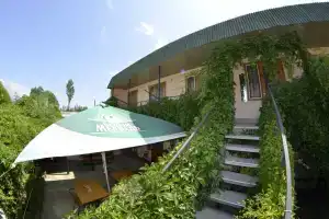 U Teshchi Guest House, Feodosiya