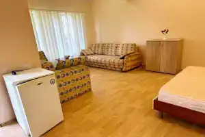 Chetyryohmestnyy nomer standart Apartments, Berdyansk