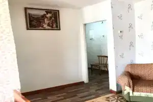 Chistaya svetlaya 2 krovati Apartments, Ust'-Katav