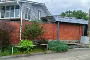 Dom v 2-urovnyah s saunoy i sezonnym basseynom Cottage, Voronezh