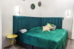Komnata - studiya bez okna s lichnym sanuzlom i mini kuhney Apartments, Lobnya