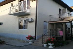 Polina Guest house, Candripsh