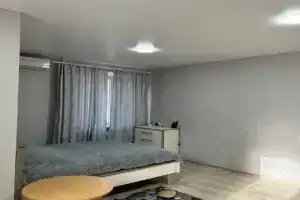 Uyutnaya 1-komnatnaya v tsentre goroda, v tihom dvorike Apartments, Melitopol