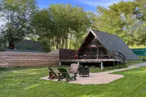 Treugolnyy domik Ruslo Cottage, Vladivostok