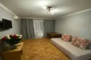 Uyutnaya posle remonta Apartments, Mariupol