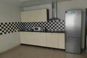 Uyutnaya na galyanke Apartments, Nizhniy Tagil