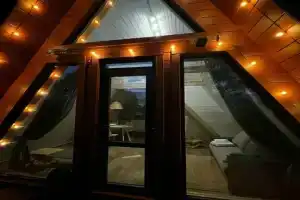 Komfortabelnye domiki A-freym na Baykale Cottage, Maksimikha