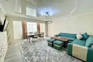 Prostornaya v samom tsentre goroda, cherez dorogu ot Magic city Apartments, Tashkent