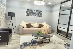 klass lyuks na Romashke Apartments