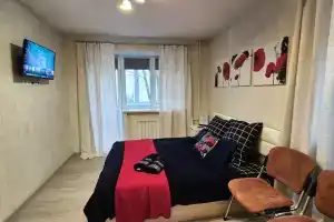 Yarkaya v tsentre u Pobedy Apartments, Pushkino
