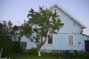 Domik na Pervomayskoi, Rybachy