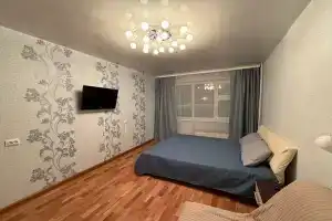 v tsentre goroda Noyabrsk Apartments