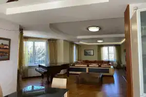 Kottedzh 4 spalni + gostinaya 50 m2 Do 15 chel Cottage, Voronezh