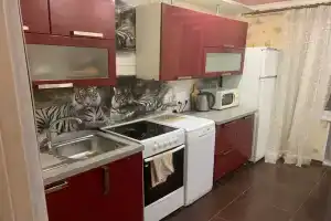 s vidom na yuzhnyy les Apartments